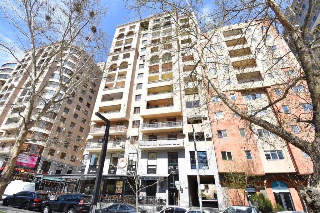 Apartamento 74/3New Building In The Center Of The Capital Ereván Exterior foto